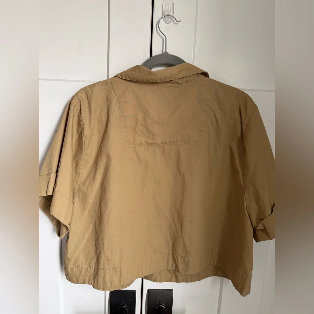 Banana Republic Classic Tan oversized  Women's Top size XL. EUC. No flaws. - Picture 5 of 7